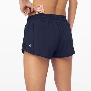 Lululemon Hotty Hot Short II *2.5”
